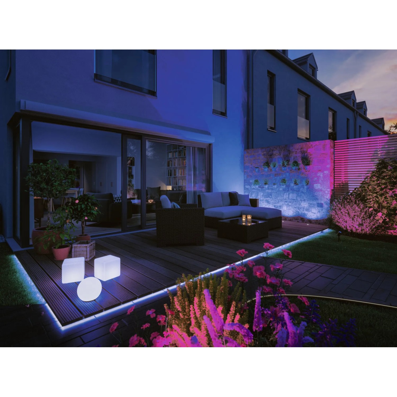 Paulmann Outdoor P&S Starterset mit Bodenstrahlern, silber, RGBW, für stimmungsvolle Gartenbeleuchtung.