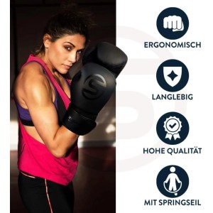Frau mit schwarzen Sportisfaction Boxhandschuhen (8oz) aus PU-Leder, inkl. Bandagen und Springseil.