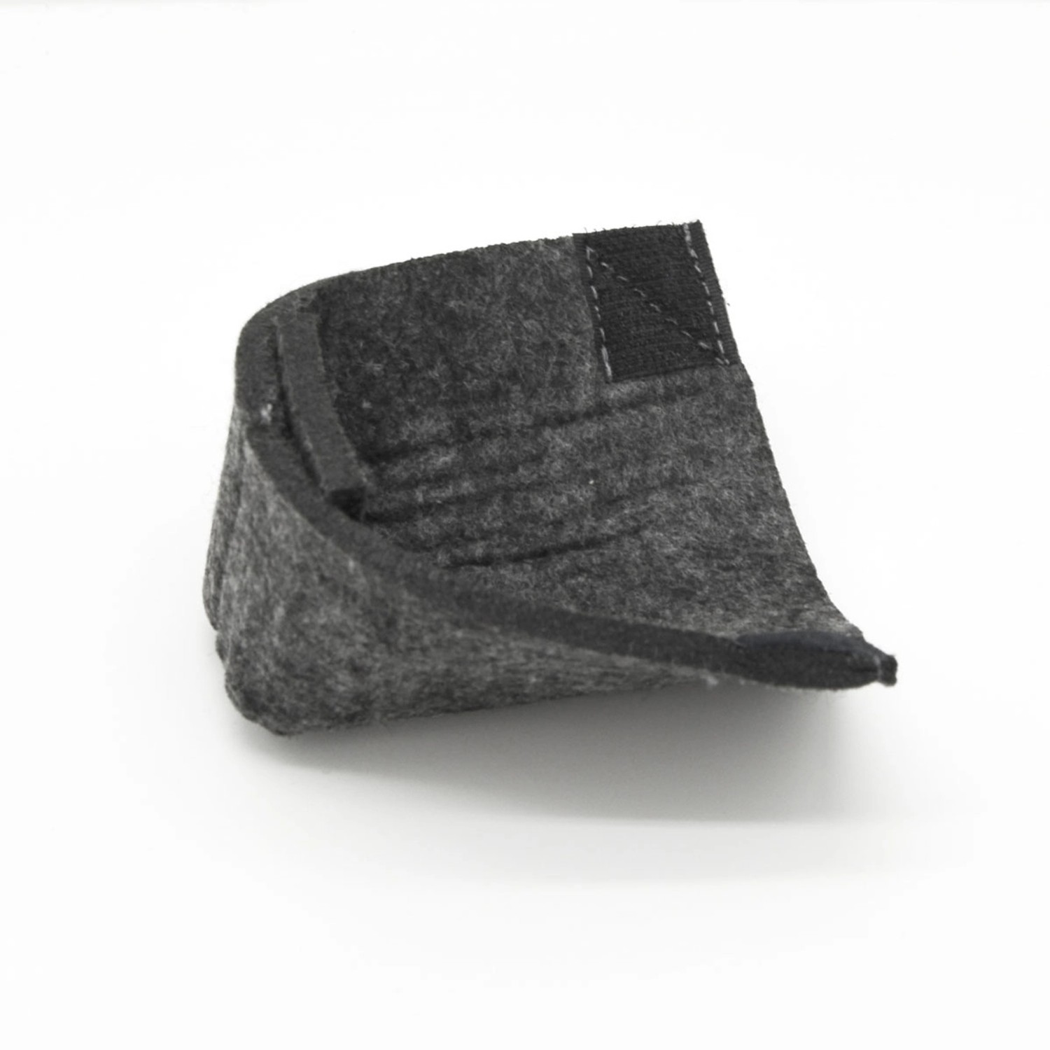 DuneDesign Filz Bodenschoner für Bierzeltgarnitur, grau, Detailansicht.