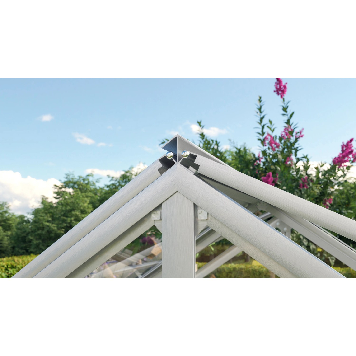 Detailaufnahme des Vitavia Frühbeet Gamma ESG Alu mit Aluminiumprofilen und Sicherheitsglas.