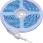 Aufgerolltes LED-Flexband RGB, 5 m, mit blauen LEDs und Anschlusskabel.