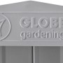 Detailansicht Globel Metall-Gerätehaus Skillion, silber metallic, mit Logo.