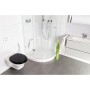 Schwarzer Sanilo WC-Sitz aus Holz auf einer Toilette im Badezimmer.