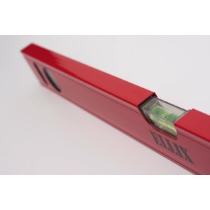 Rote Ellix Wasserwaage, 40 cm, mit horizontaler und vertikaler Libelle.