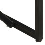 Detailaufnahme: Schwarzes Metallgestell der vidaXL Sitzbank aus Mango Massivholz.