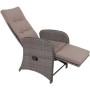 Grauer Relaxsessel Salerno (2er-Set) mit verstellbarer Rückenlehne und Fußteil aus Polyrattan.