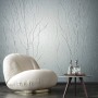 Moderne, silberne Vliestapete mit Crushed-Optik und Streifen-Design von Marburg (10,05 m x 0,7 m).