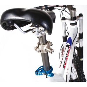 Dobar Sattelhalterung für Walky Dog Plus Fahrradleine am Fahrradsattel befestigt.