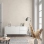 Beige-cremefarbene Marburg Vliestapete Shades Uni im Wohnraum, dezente Textilstruktur.