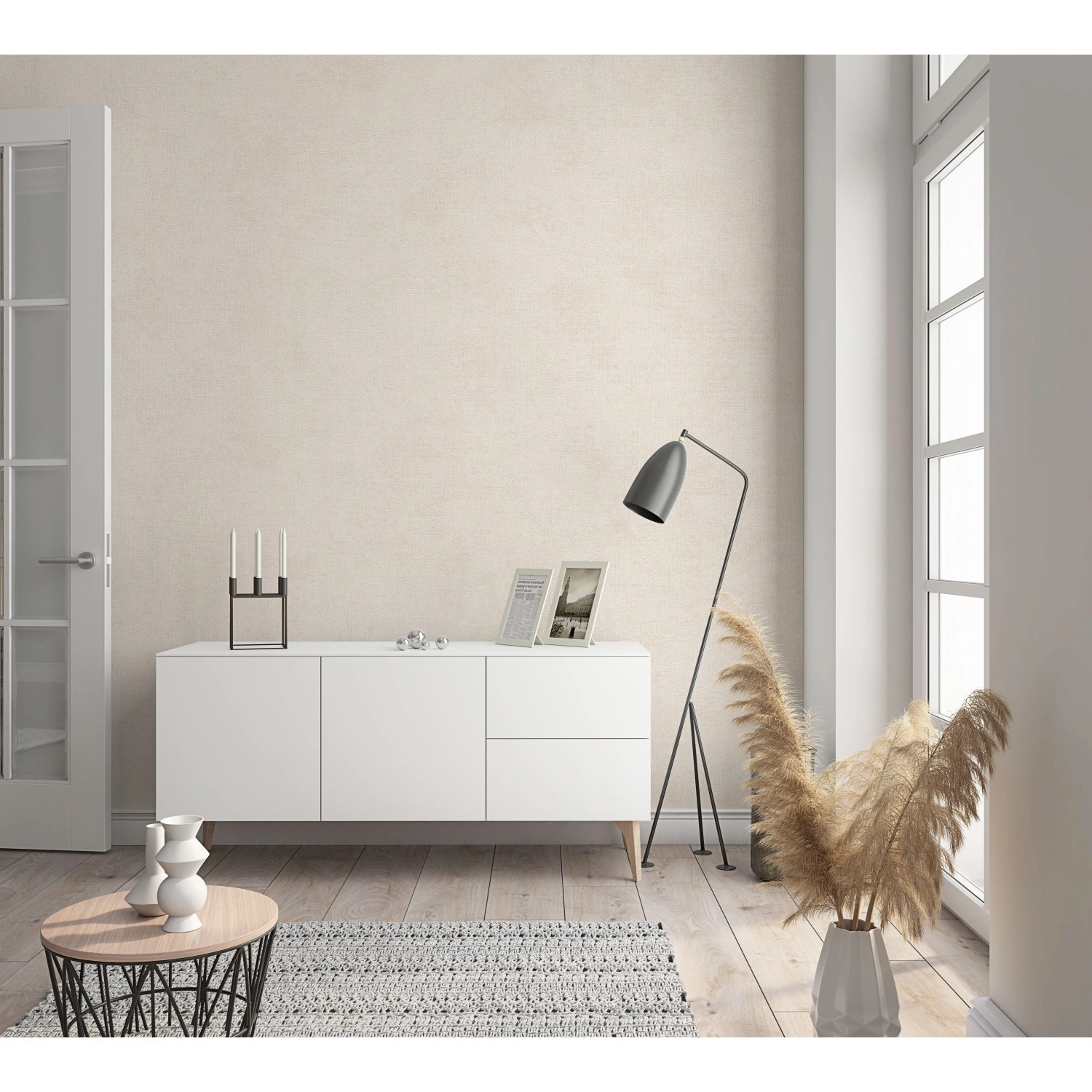 Beige-cremefarbene Marburg Vliestapete Shades Uni im Wohnraum, dezente Textilstruktur.