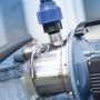 Hauswasserwerk 1100 W HWW 4600/E: Edelstahl-Pumpe mit Zubehör für die Wasserversorgung.