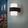 Anthrazitfarbene Reality LED-Außenwandleuchte Molina mit warmweißem Licht.