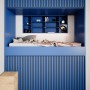 Blaues Zimmer mit Akustikpaneelen Linoleum Midnight Blue und schwarzem Filz an Wand und Decke.