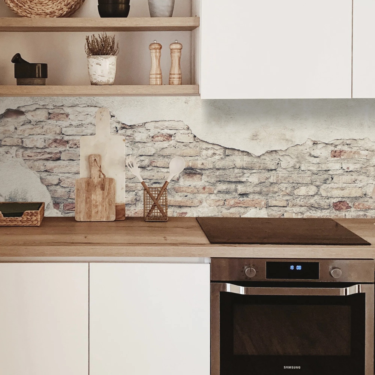 MySpotti Küchenrückwand Profix Cucina Vintage Wall mit Ziegelmuster in moderner Küche.