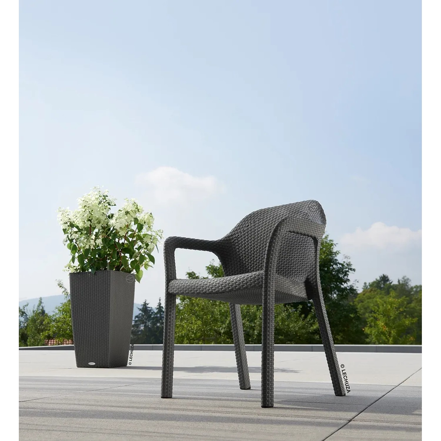 Lechuza Essstuhl in Granit-Optik, Gartenstuhl mit Flechtstruktur, stapelbar.