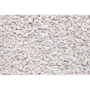 Matt-weißer Marmorsplitt, Körnung 8-12 mm, ideal für Garten- und Landschaftsbau.