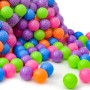 Bällebadbälle von LittleTom, 100 Stück in Pastellfarben (pink, lila, blau, grün, orange) im Netz.