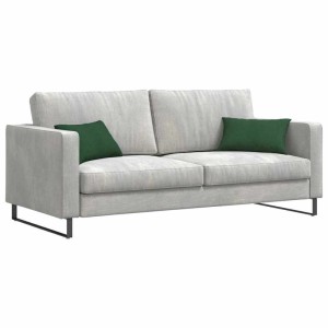 Zwei dunkelgrüne Cordstoff-Sofakissen, 50x30 cm, auf einem hellgrauen Sofa. Komfortable Kissen für Ihr Wohnzimmer.