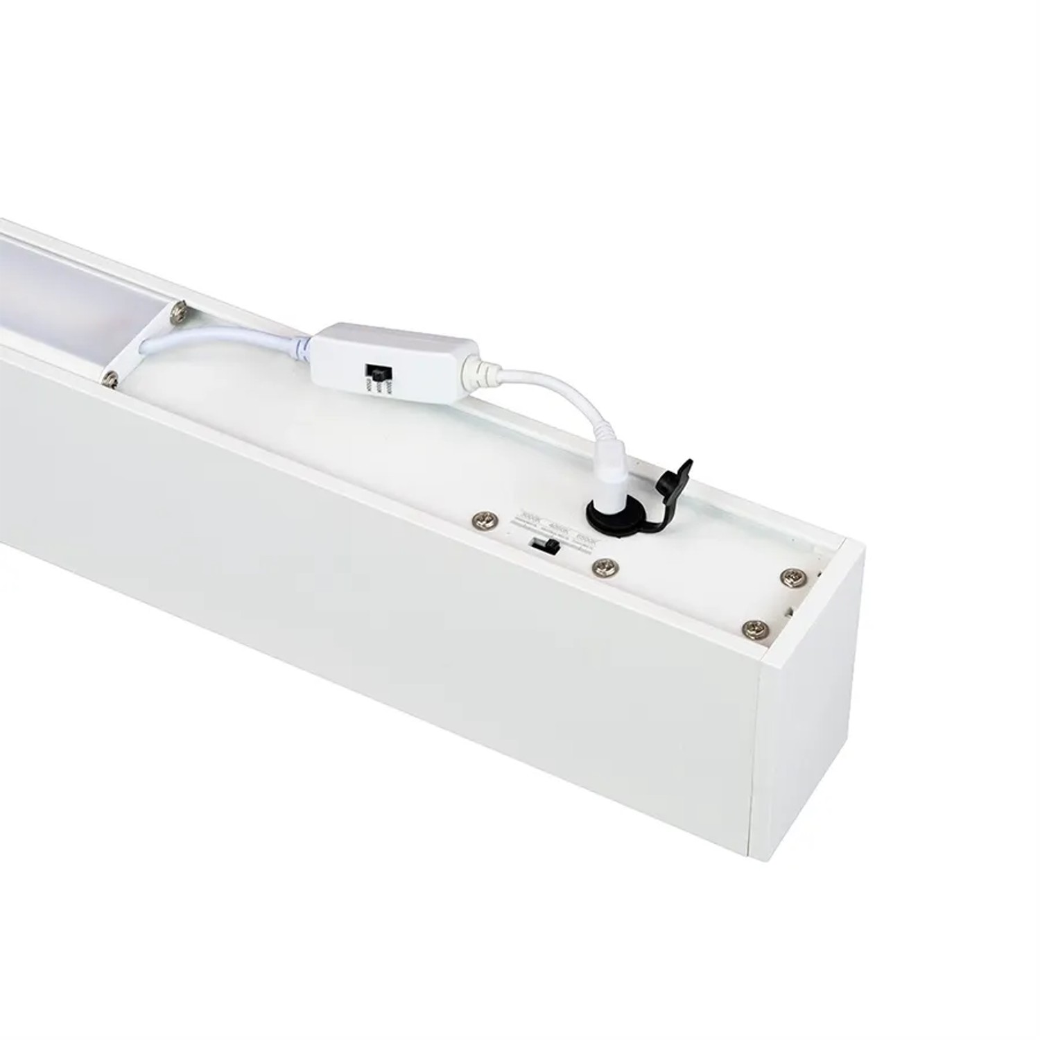 Weiße LUXULA LED Büroleuchte (30W, 3600lm) mit CCT Farbtemperatursteuerung und Up-Down-Light Funktion.