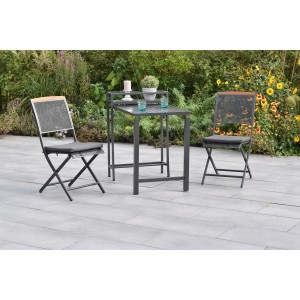 Merxx Patmos Balkonmöbel-Set: Klapptisch und 2 Klappstühle mit Sitzkissen im Garten.