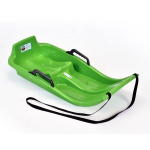 Grüner KHW Minibob Schlitten mit schwarzen Kunststoffbremsen und Zugband für Kinder.