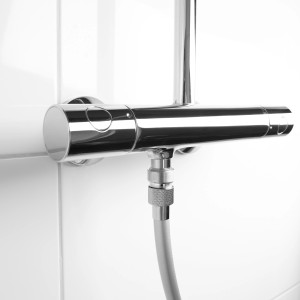 puregreen Wassersparer für Dusche, Chrom, montiert an Duscharmatur.