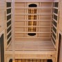 Innenansicht der Artsauna Infrarotkabine Kiruna90 aus hellem Hemlockholz mit Dual Technologie.