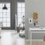 Raumansicht mit Rasch Vliestapete Tropical House 688023 in Grau mit dezenter Struktur.