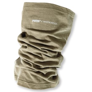 Olivfarbenes Puma Workwear Multi-Tuch Champ, vielseitig tragbar.