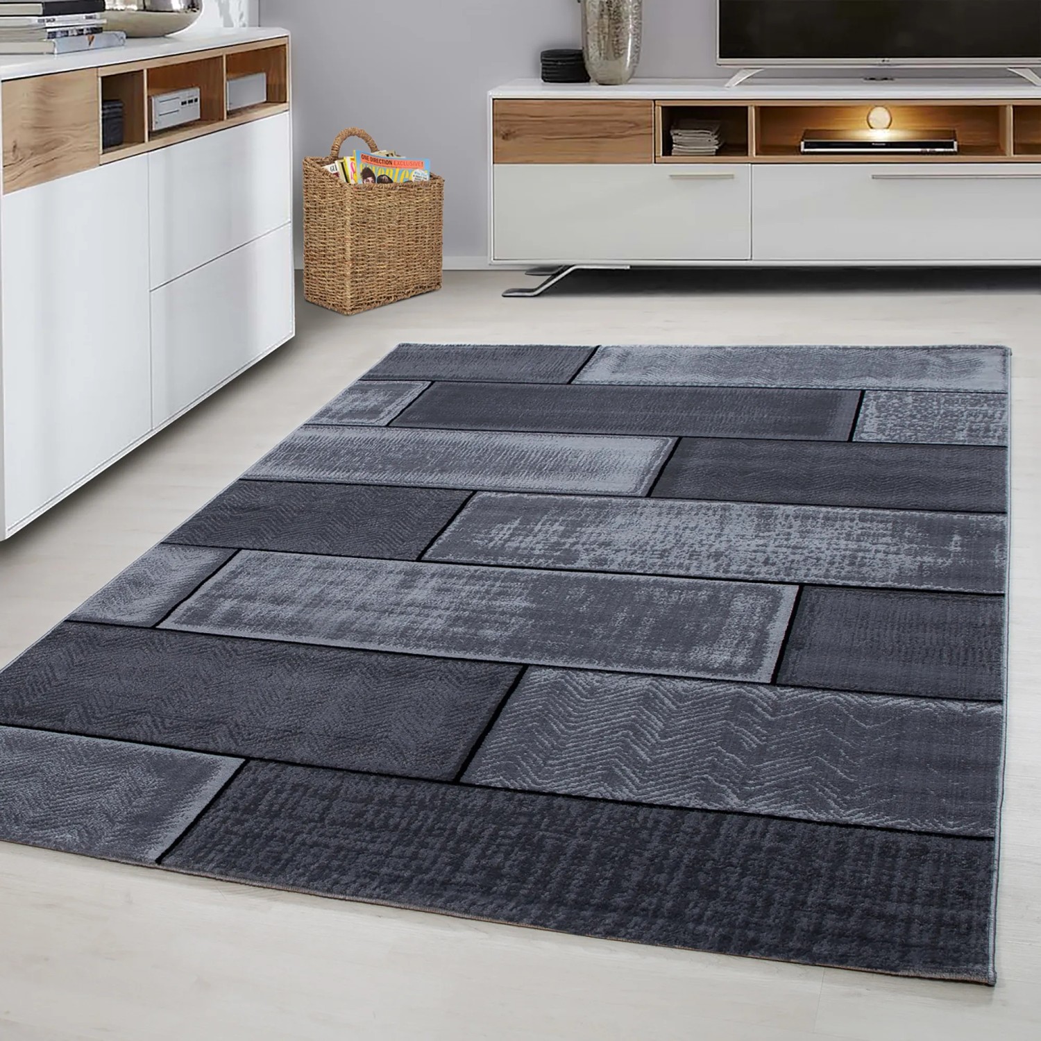 Ayyildiz Kurzflorteppich Plus 8007, schwarz, 120x170 cm. Moderner Teppich mit Holz-Optik.