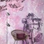 Komar Vlies Fototapete Baroque Pink, 200x250cm, mit floralem Muster in Rosa und Lila.