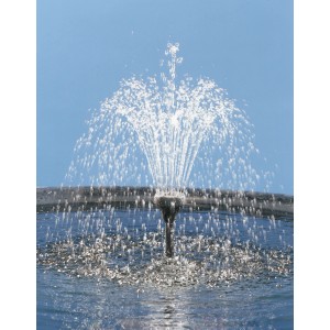 Ubbink Xtra 400 Springbrunnenpumpe im Betrieb mit Vulkan-Sprühdüse im Gartenteich.