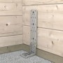 Detailaufnahme eines Winkelverbinders zur Montage eines Alpholz Gartenhauses.
