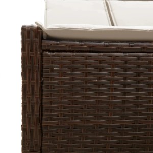 Detailansicht: Braune Doppel-Sonnenliege aus Poly Rattan mit cremeweißen Auflagen.