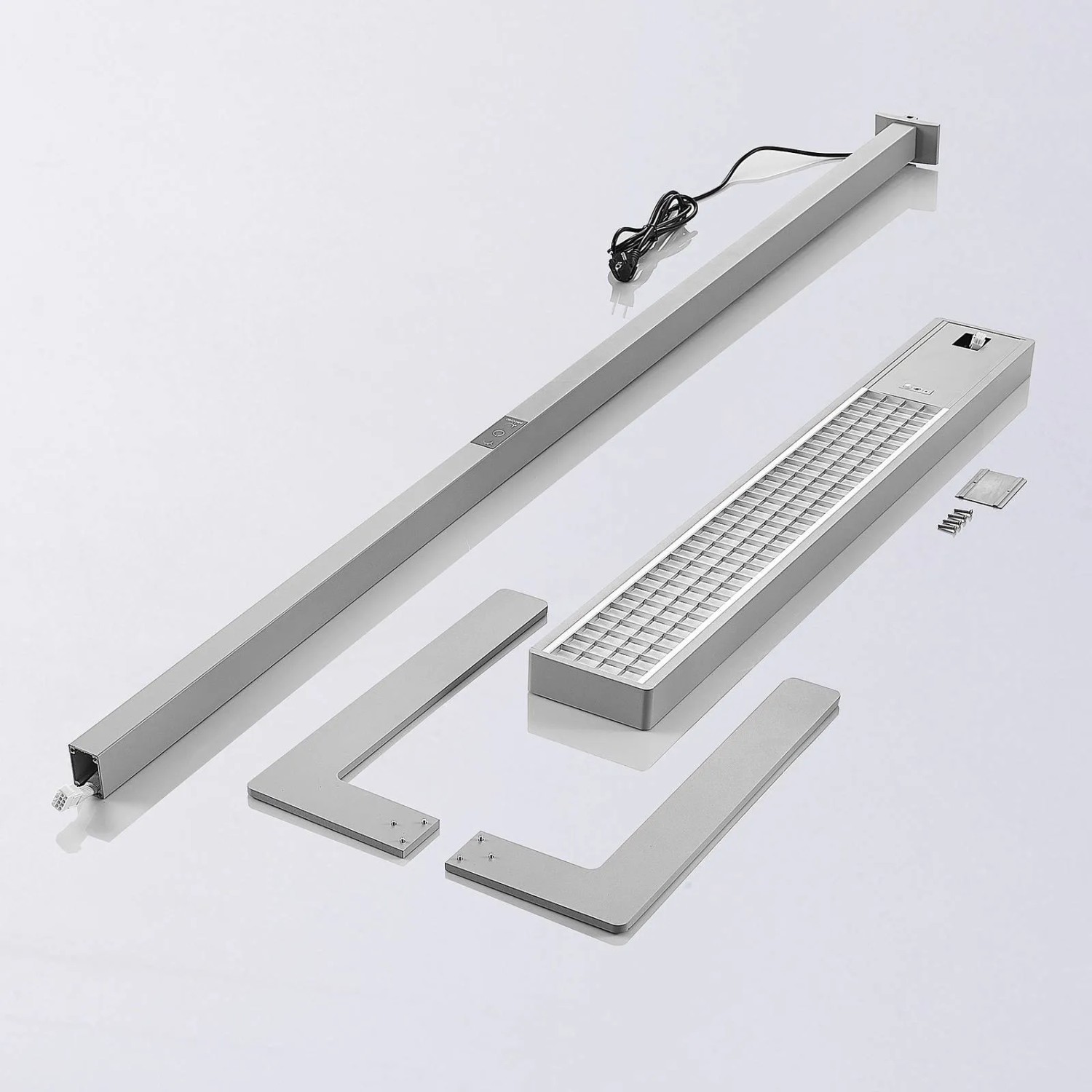 Arcchio LED Bürostehleuchte Susi in Alu, zerlegt. Design-Stehlampe mit Bewegungsmelder für Büro/Arbeitszimmer.