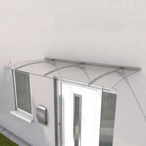 Modernes Gutta Vordach PT Secco mit Edelstahloptik und klarer Polycarbonat-Platte über einer Haustür.