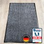 Anthrazitfarbene KARAT Schmutzfangmatte Dura 50x80 cm, rutschfeste Türmatte für Innen- und überdachte Außenbereiche.
