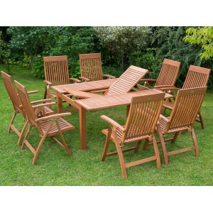 9-teilige Gartenmöbelgruppe Comodoro mit Ausziehtisch aus Eukalyptusholz und Klappsesseln.