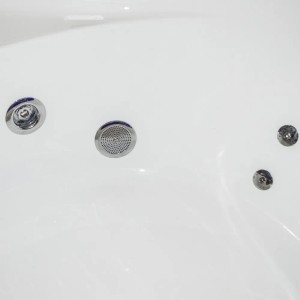 Detailaufnahme der Düsen einer Tronitechnik Eck-Whirlpool Badewanne Paros.