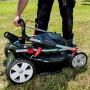 Metabo Akku-Rasenmäher RM 36-18 LTX BL 46, klappbar zur platzsparenden Lagerung.