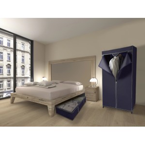 Unterbettkommode aus Vlies zur Textilaufbewahrung unter dem Bett, mit Kleiderschrank im Schlafzimmer.
