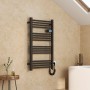 Schwarzer, elektrischer Emke Handtuchwärmer 96x54cm mit LED-Display im Badezimmer.