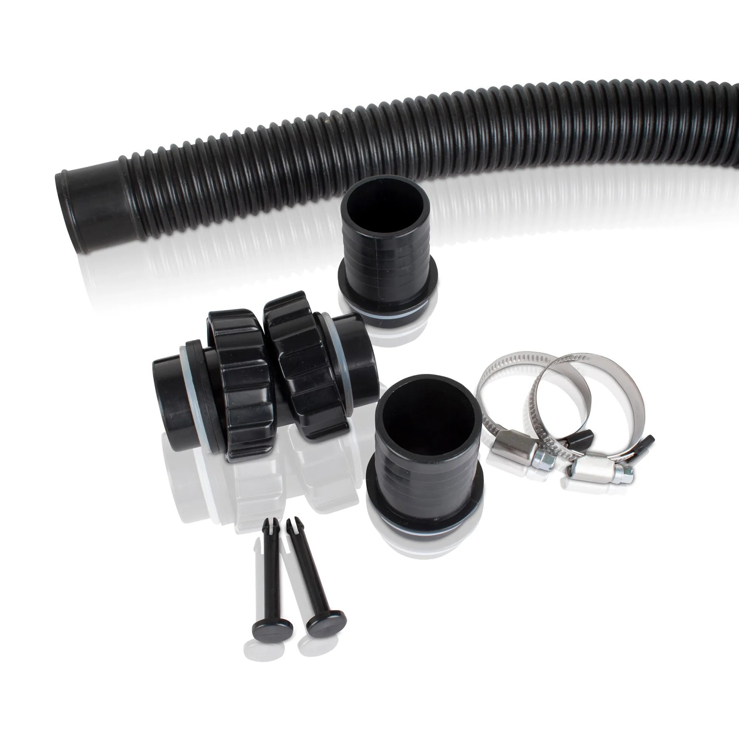 Zubehör für Gre Solarwärmepaneel: Schlauch, Verbinder, Klemmen und Stifte in Schwarz.