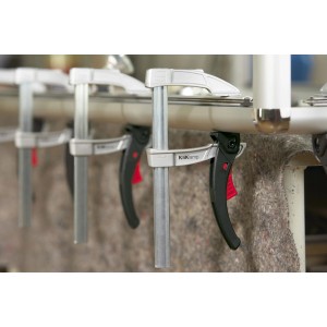 Bessey KliKlamp KLI25 Zwinge aus Magnesium und Stahl, ideal zum Spannen.