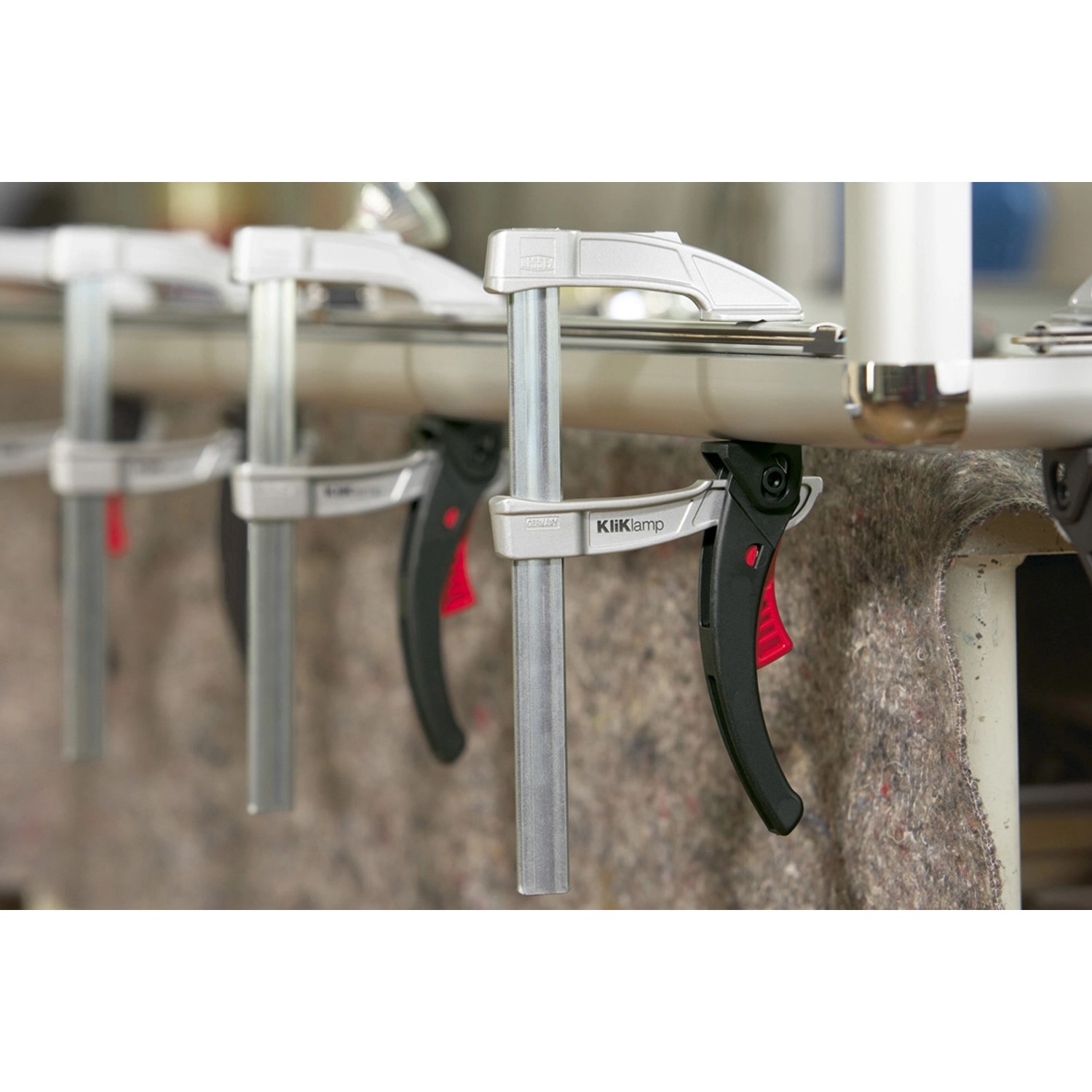 Bessey KliKlamp KLI25 Zwinge aus Magnesium und Stahl, ideal zum Spannen.
