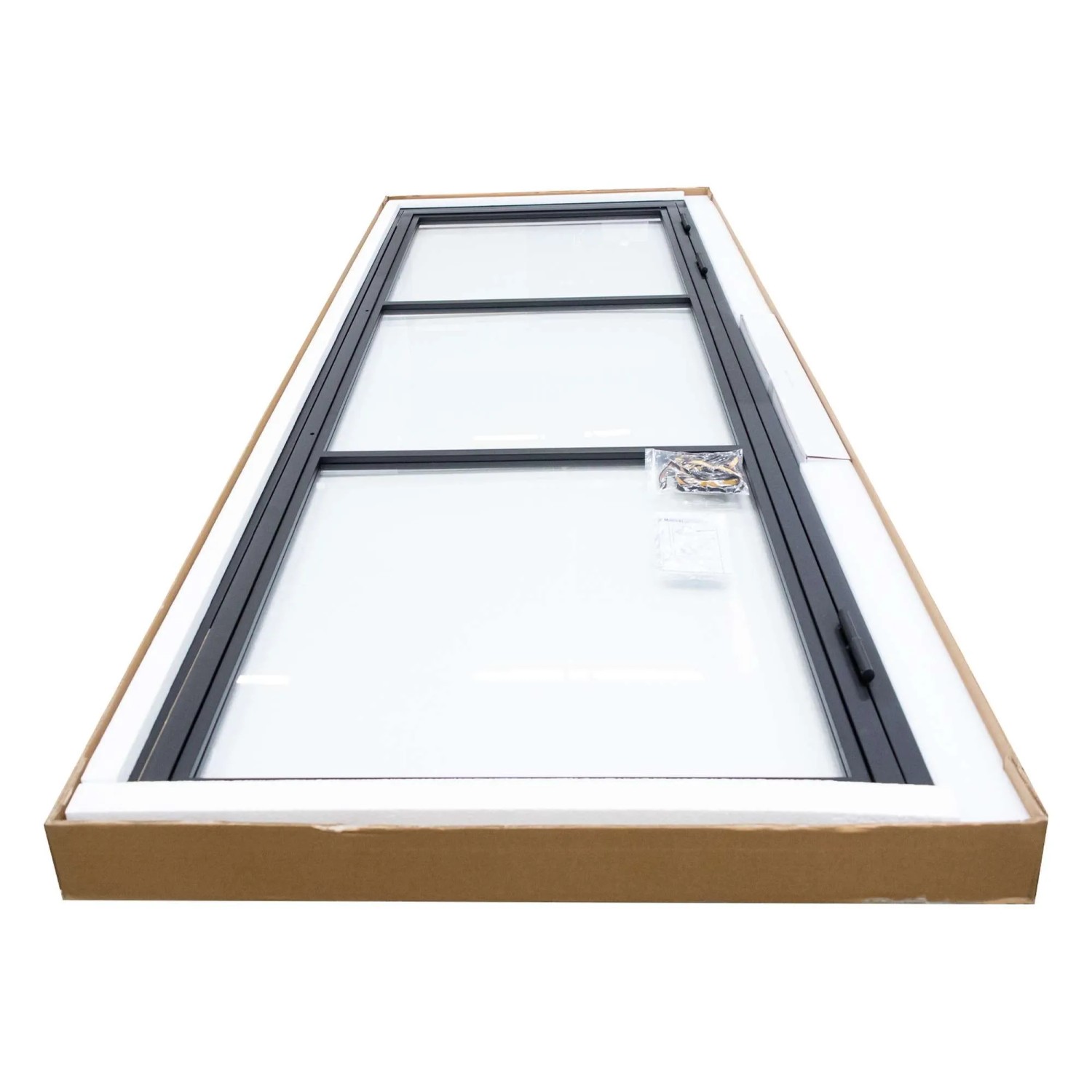 Verpackte inova Loft Glastür, 834x1972mm, satiniert, 3 Felder, DIN Rechts, Komplettset mit schwarzem Beschlag.