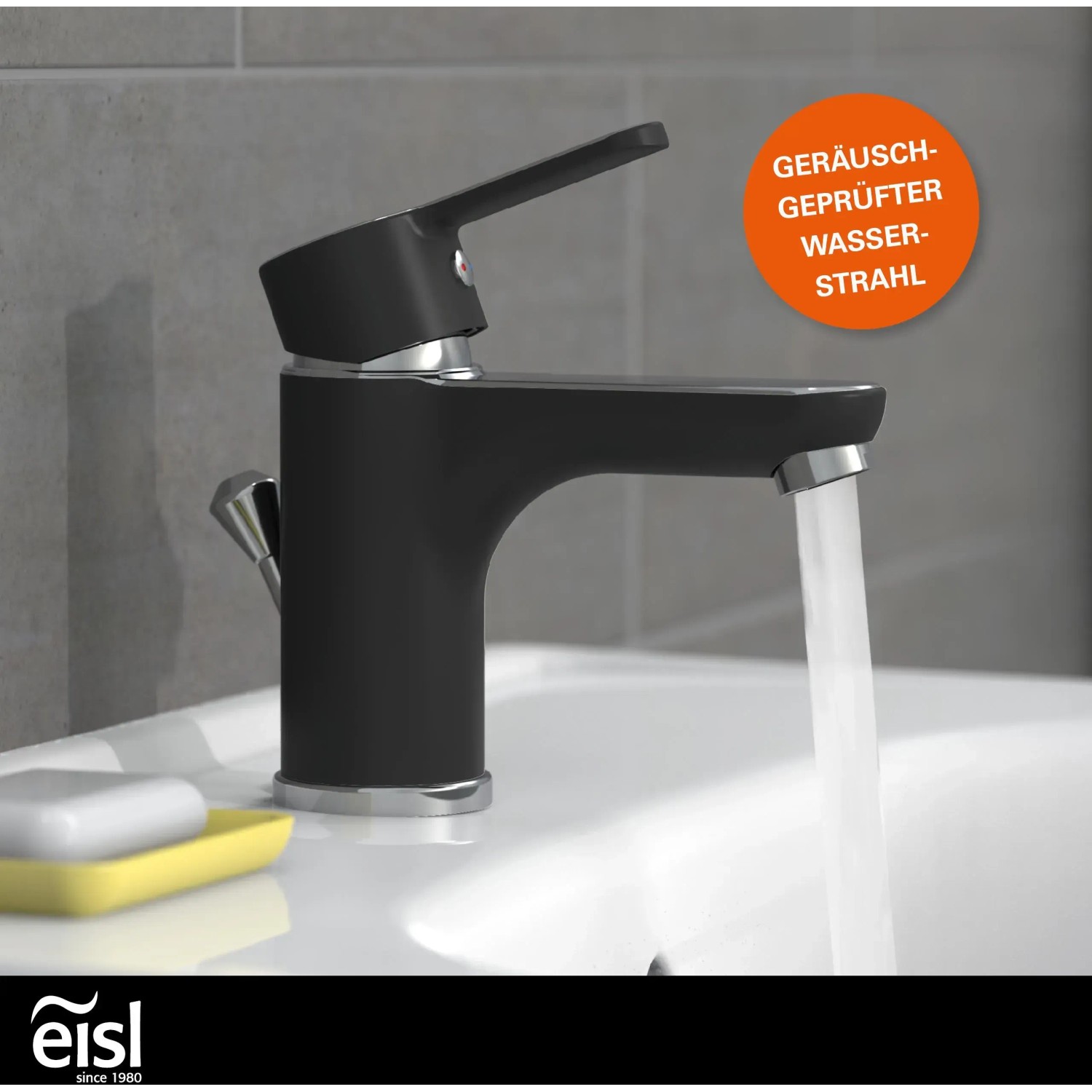 Eisl Waschtischarmatur Diziani in Schwarz-Chrom mit laufendem Wasser.