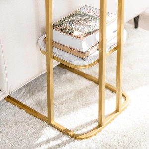 SoBuy Beistelltisch FBT110-G mit 2 Ablagen, goldfarbenes Metallgestell und Marmorfolie.