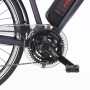 Detailaufnahme: Tretlager und Kette des Fischer E-Bike Trekking ETD 1806 mit Shimano Schaltung.