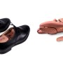 Blumtal Zedernholz-Schuhspanner in schwarzen Schuhen, daneben ein Paar Schuhspanner und Schuhlöffel für Herren & Damen.